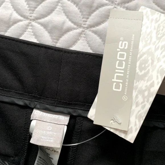 Chicos NEW WITH TAGS Black Stretch Straight Leg Crop Pants Size 4 (Chico 0) - Picture 8 of 8
